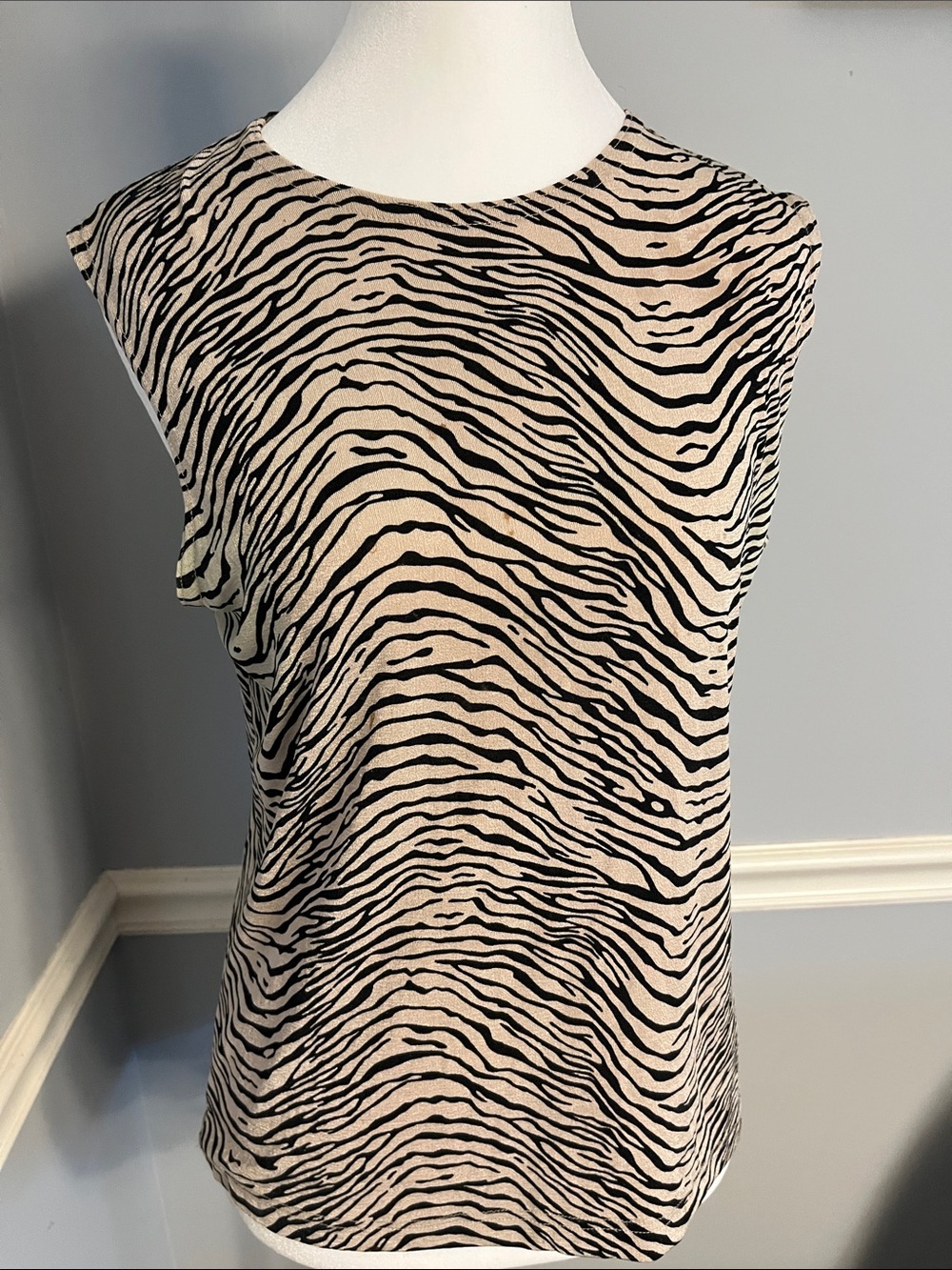 Sleeveless Zebra-Print Tank Top in Beige and Black